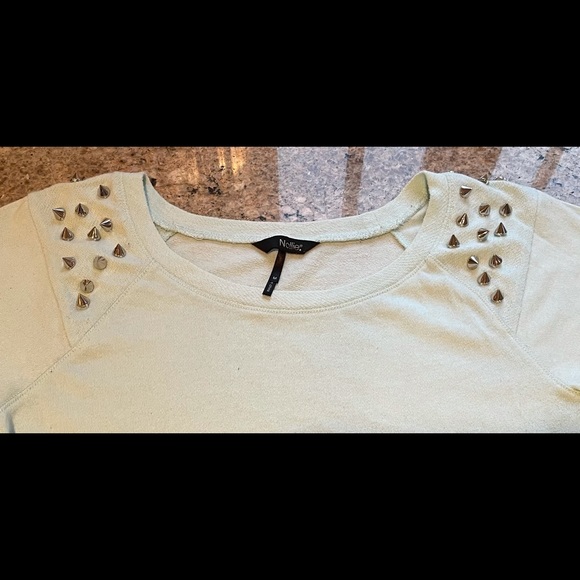 NOLLIE WOMENS SWEATSHIRT MINT GREEN SPIKED SHOULDER ACCENT CUFFS M LIGHTWEIGHT - Picture 12 of 12